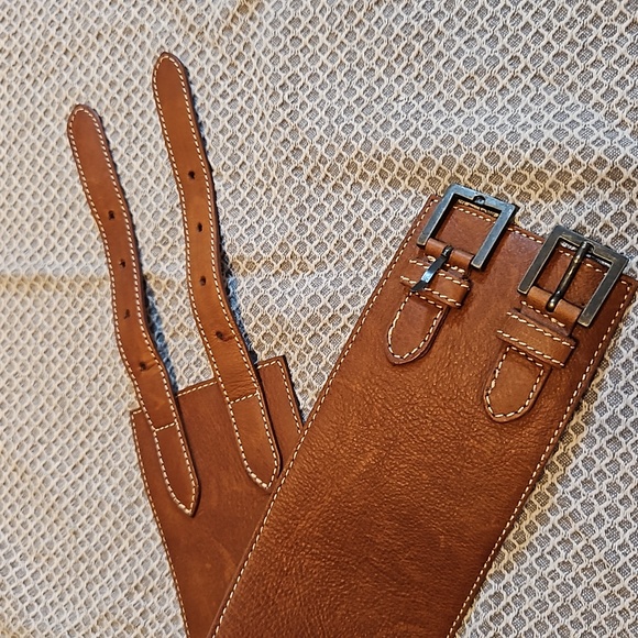 **SOLD** wide saddle hide leather belt, to fit 32-35in waist 12-14 brass buckles - Picture 9 of 16